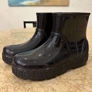 UGG Drizlita Black Waterproof / Rain Boot S: 8